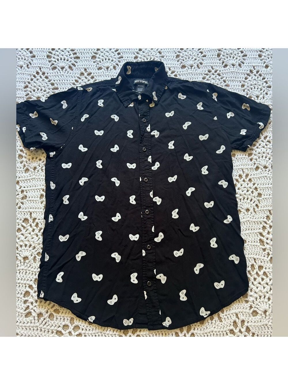Hot Topic Video Game Controller Woven Button-Up Shirt Black White Size medium